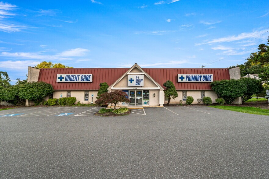 More Photos Of 51 S Pine St, Elverson Office For Sale