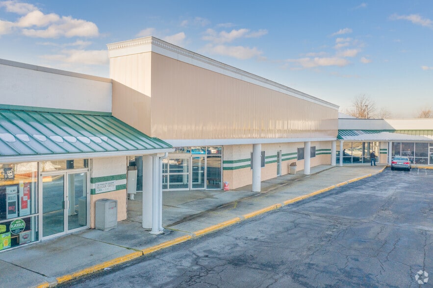 More Photos Of 101-123 Blossom Centre Blvd, Willard Storefront For Lease