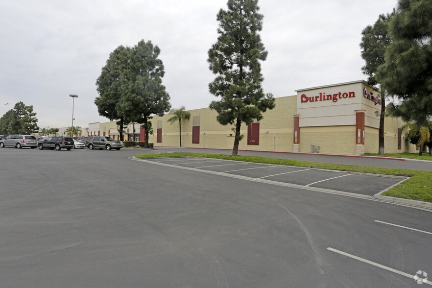 More Photos Of 200-223 E Compton Blvd, Compton Unknown For Lease