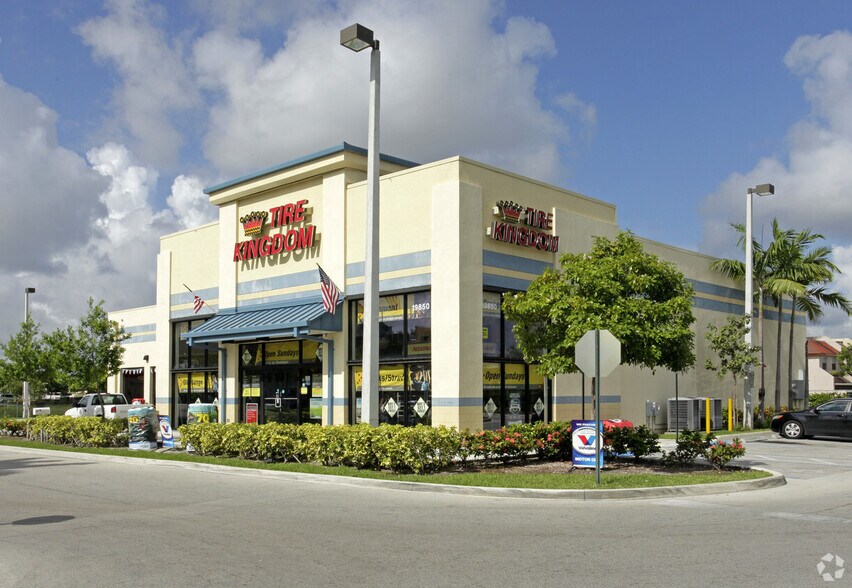 More Photos Of 19650-19674 NW 27th Ave, Miami Gardens Storefront For Lease