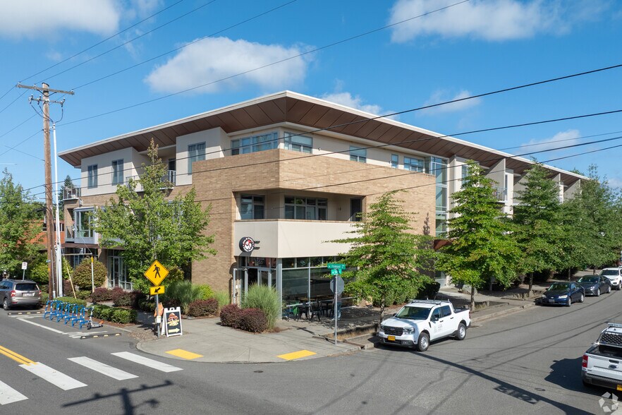 More Photos Of 4951 NE Fremont St, Portland Apartments For Lease