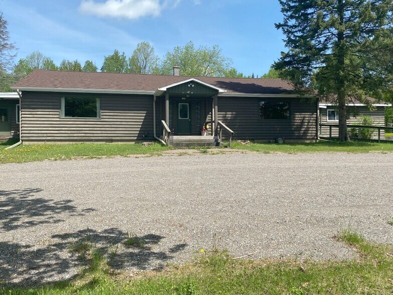 More Photos Of 1640 W US-2, Crystal Falls Restaurant For Lease