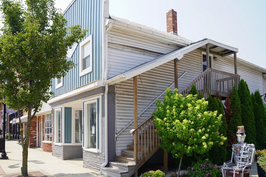 Primary Photo Of 119 E Toledo St, Fremont Storefront Retail Residential For Lease