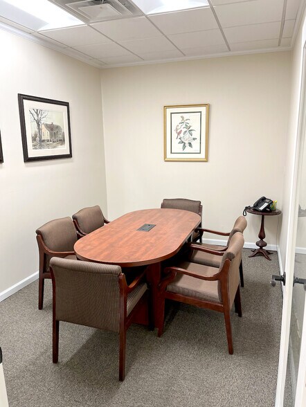 More Photos Of 825 Thomasville Rd, Tallahassee Office For Sale