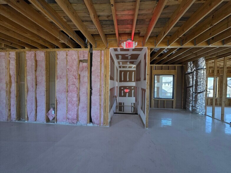 More Photos Of 142 Bella Katy Dr, Katy Medical For Lease