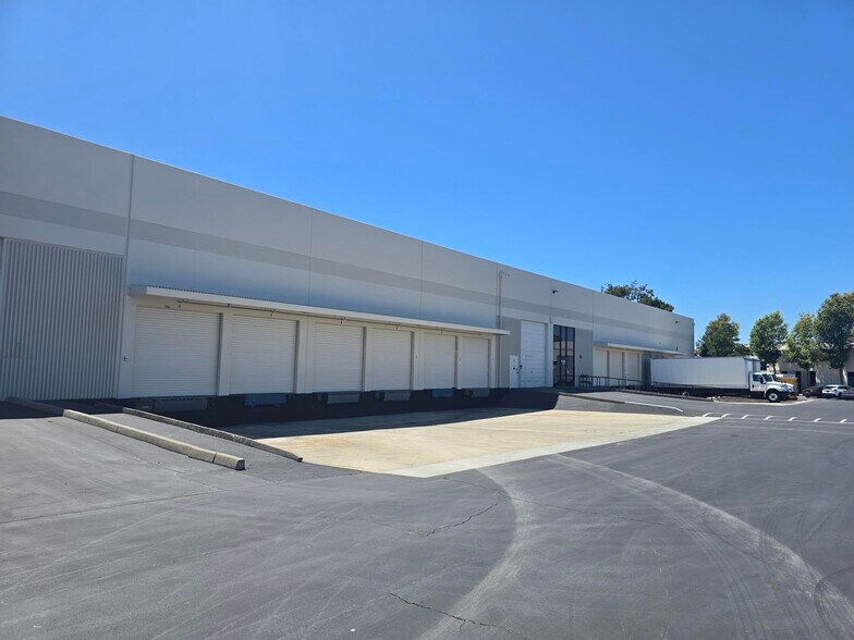 Primary Photo Of 21053-21075 Alexander Ct, Hayward Warehouse For Lease