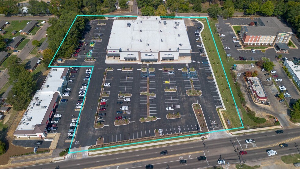 More Photos Of 118 Highway 12 W, Starkville Freestanding For Sale