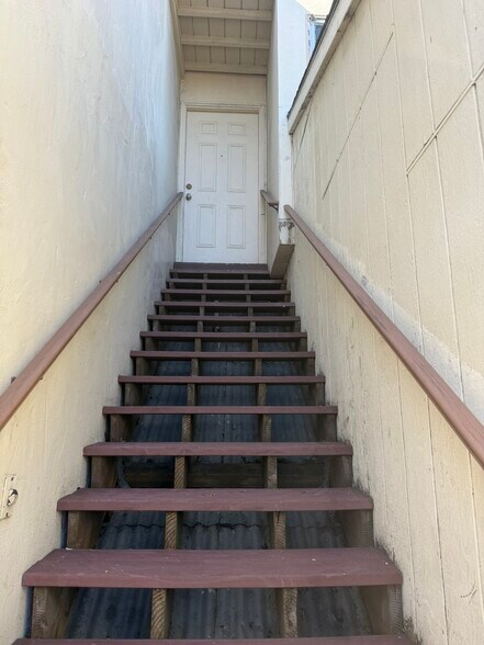 More Photos Of 3 S Wood St, Salinas Storefront Retail Residential For Sale