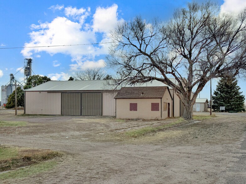 More Photos Of 820 Front St, Arriba Contractor Storage Yard For Sale