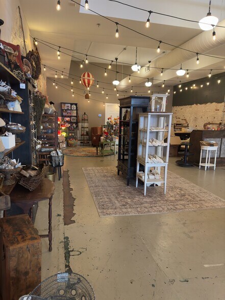 More Photos Of 212 Broadway St, Paducah Apartments For Sale