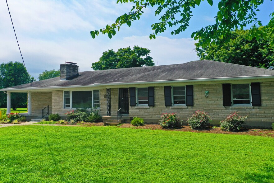 More Photos Of 9212 Preston Hwy, Louisville Office For Sale