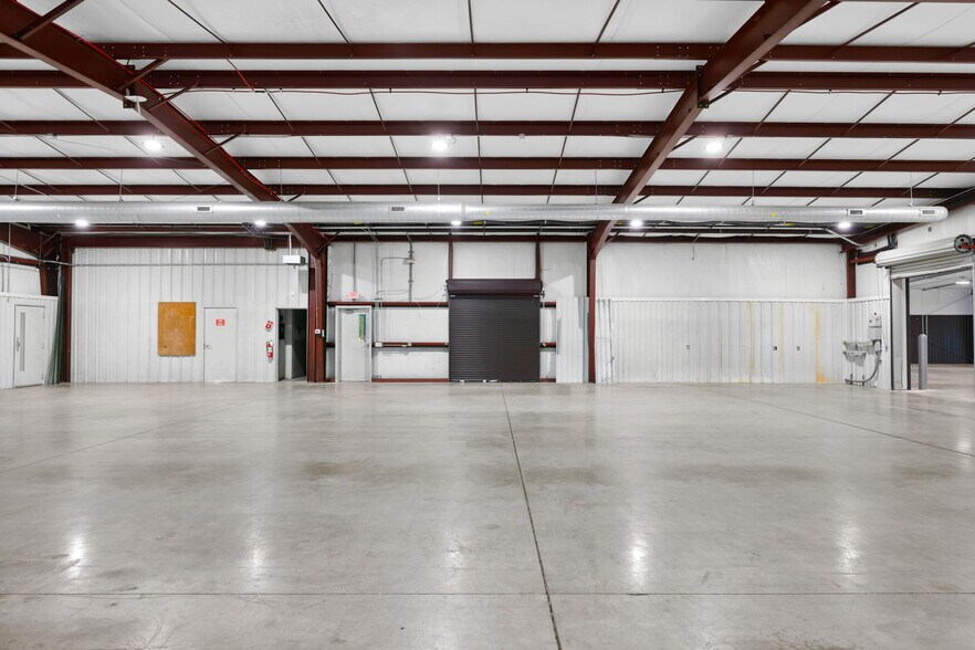 More Photos Of 110 Commercial Blvd, Flat Rock Manufacturing For Sale