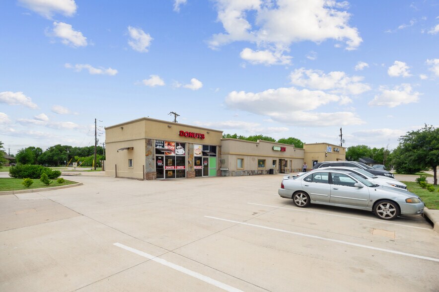 More Photos Of 1104 W Eldorado Pky, Little Elm Storefront For Sale