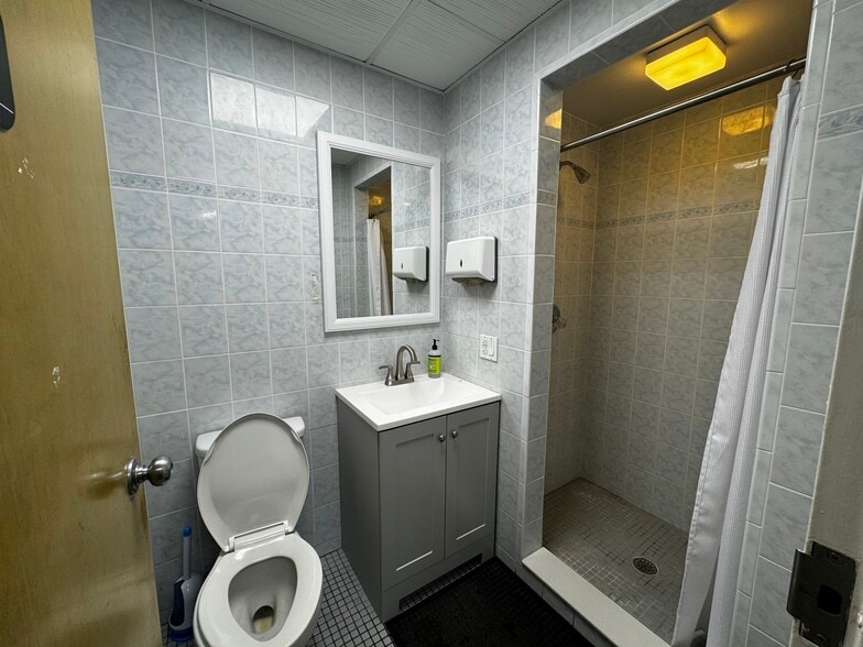 More Photos Of 6151 Pembroke Rd, Hollywood Freestanding For Lease