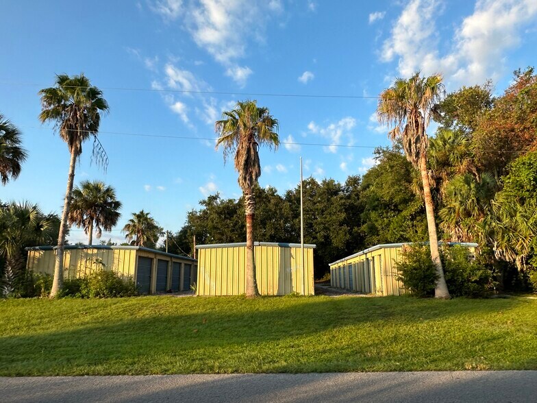 More Photos Of 160 Market St, Apalachicola Self Storage For Sale