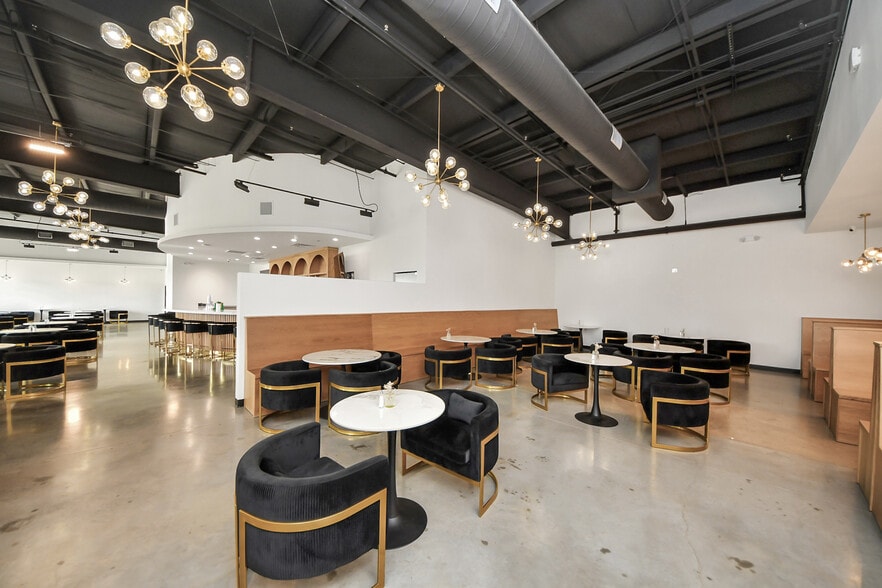 More Photos Of 30625 Kingsland Blvd, Brookshire Storefront For Sale