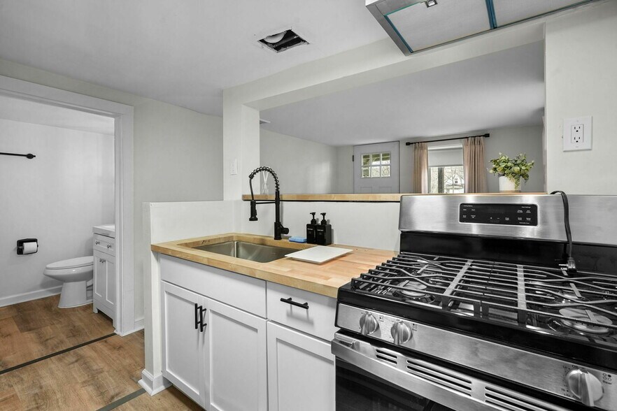 More Photos Of 101 Pennsylvania Ave, Binghamton Apartments For Sale