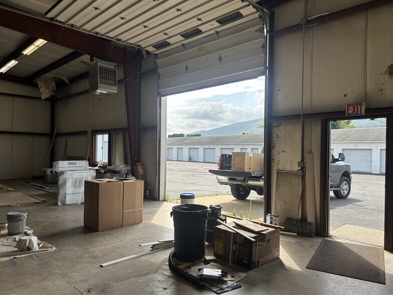 More Photos Of 205 Fleming St, Williamsport Self Storage For Lease