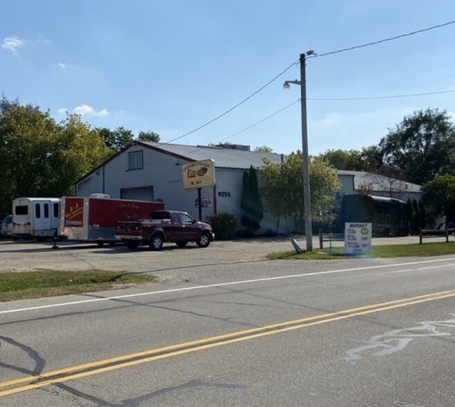 More Photos Of 8255 McHenry St, Burlington Manufacturing For Sale