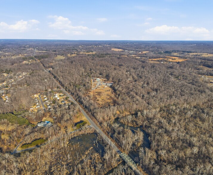 More Photos Of 1341-1351 W Central Ave, Davidsonville Warehouse For Lease