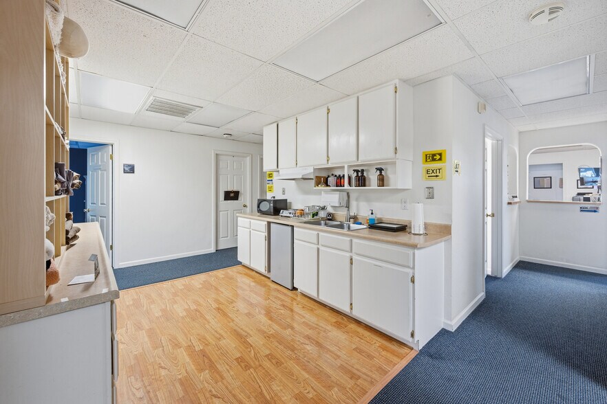 More Photos Of 1097 E Main St, Grass Valley Office For Sale