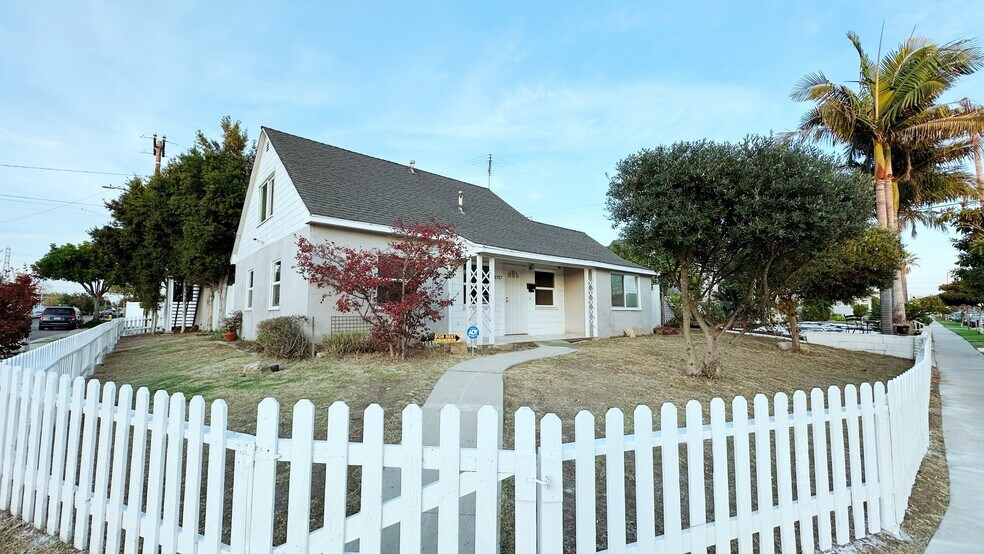 More Photos Of 3759 W 182nd St, Torrance Multifamily For Sale