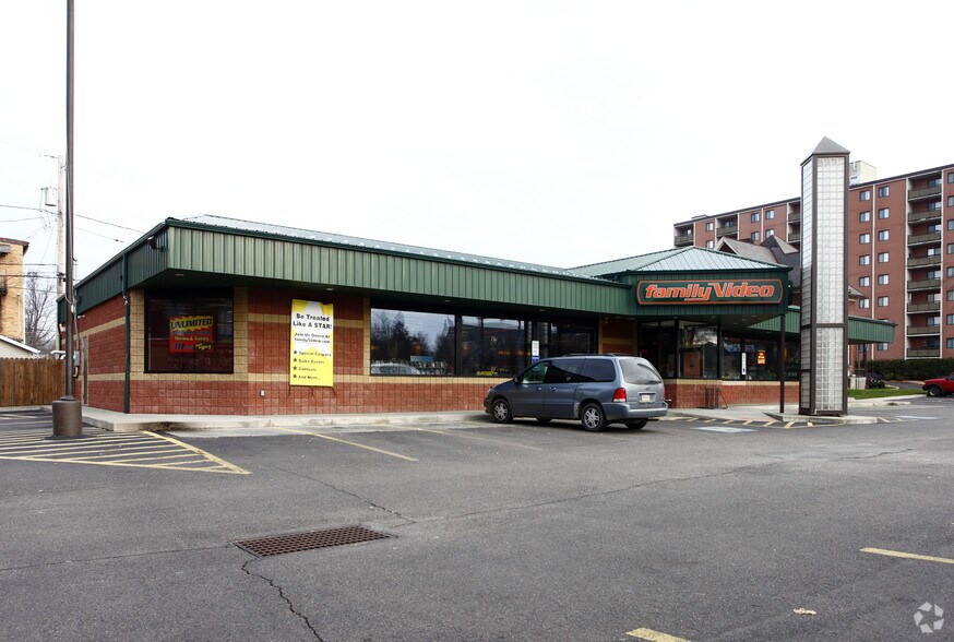 More Photos Of 240 Main St, Greenville Freestanding For Lease