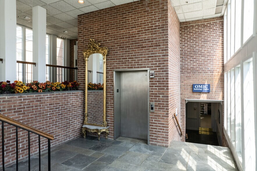 More Photos Of 550 Kinderkamack Rd, Oradell Medical For Lease