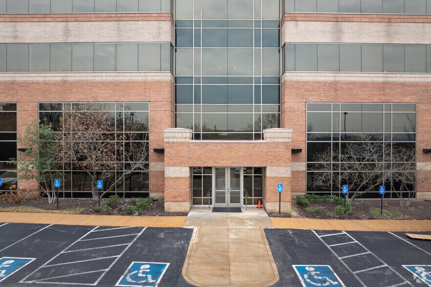 More Photos Of 16253 Swingley Ridge Rd, Chesterfield Office For Lease