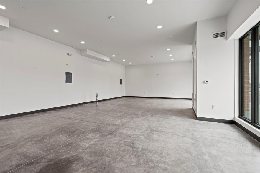 More Photos Of 2914-2924 Buchanan St, Kansas City Unknown For Lease
