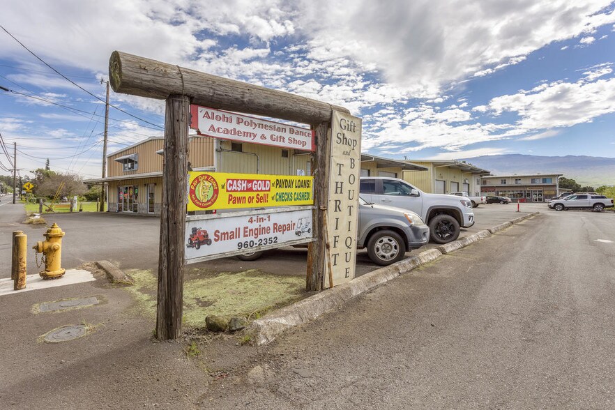 More Photos Of 64-1013 Mamalahoa Hwy, Kamuela Storefront Retail Office For Sale