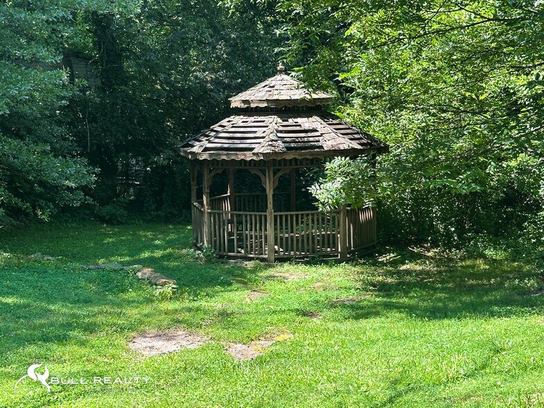 More Photos Of 2099 Martin Luther King Dr, Atlanta Apartments For Sale