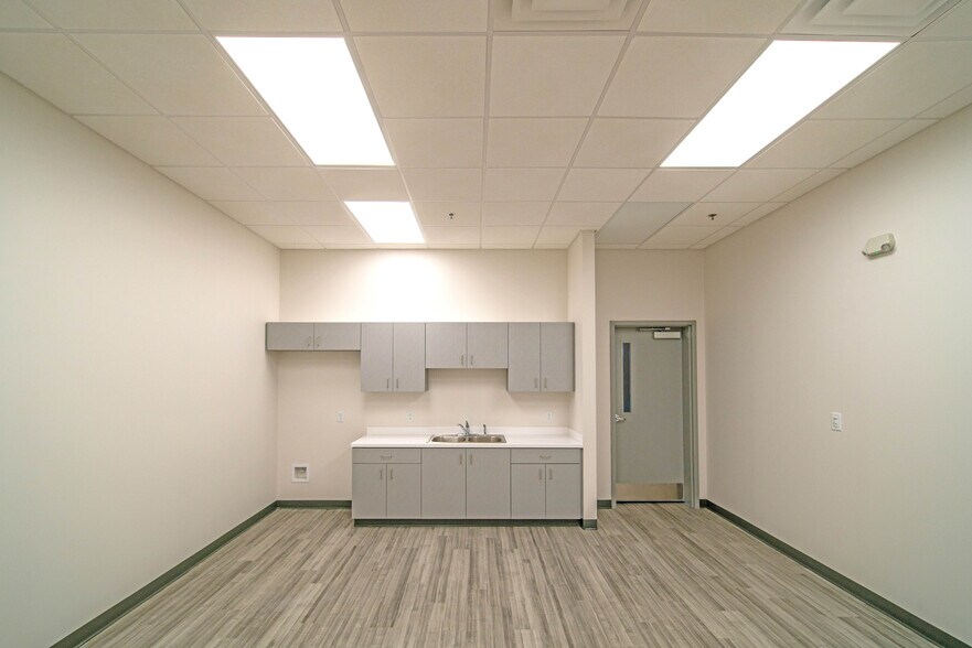 More Photos Of 250 Wilson Bridge Rd, Fountain Inn Warehouse For Lease