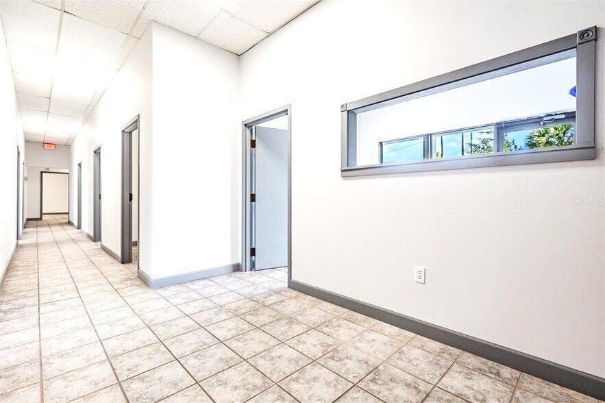 More Photos Of 9502 N Florida Ave, Tampa Auto Dealership For Sale