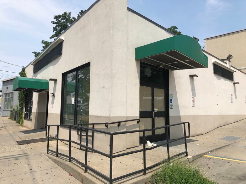 More Photos Of 117-13 Farmers Blvd, Saint Albans Freestanding For Lease