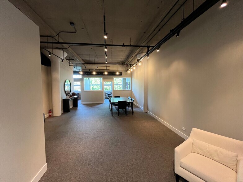 More Photos Of 2000 N Racine Ave, Chicago Loft Creative Space For Lease