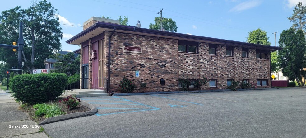 More Photos Of 1514 4th St, Jackson Healthcare For Sale
