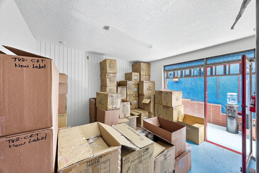 More Photos Of 1696 Centinela Ave, Inglewood Storefront Retail Residential For Sale