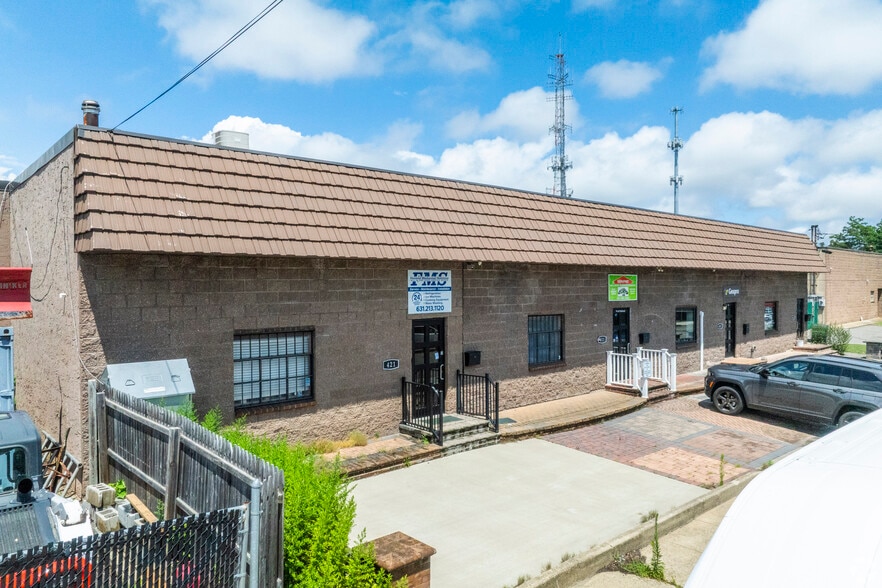 Primary Photo Of 421 Broadway, West Babylon Industrial For Lease