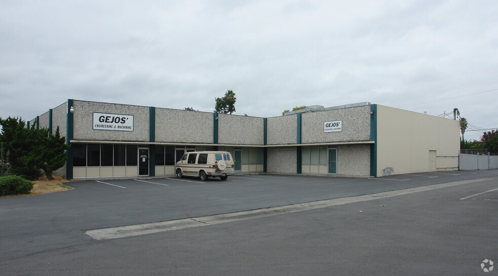 More Photos Of 401 Nelo St, Santa Clara Manufacturing For Lease