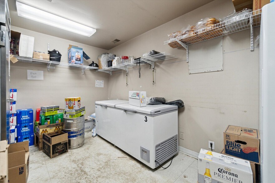 More Photos Of 142 N Saginaw St, Chesaning Bowling Alley For Sale