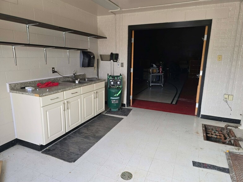 More Photos Of 613 Mulberry st, Yankton Specialty For Sale