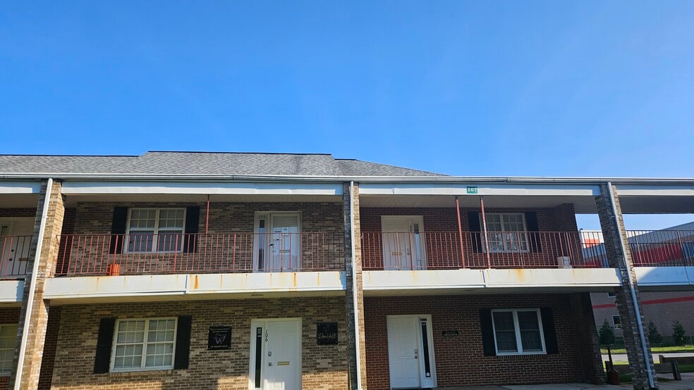 More Photos Of 14300 Gallant Fox Ln, Bowie Medical For Sale