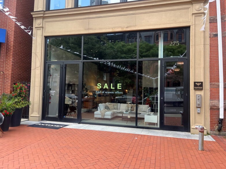 Primary Photo Of 275 Newbury St, Boston Storefront Retail Office For Lease