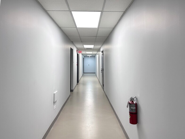 More Photos Of 26 Pearl St, Norwalk Office For Lease