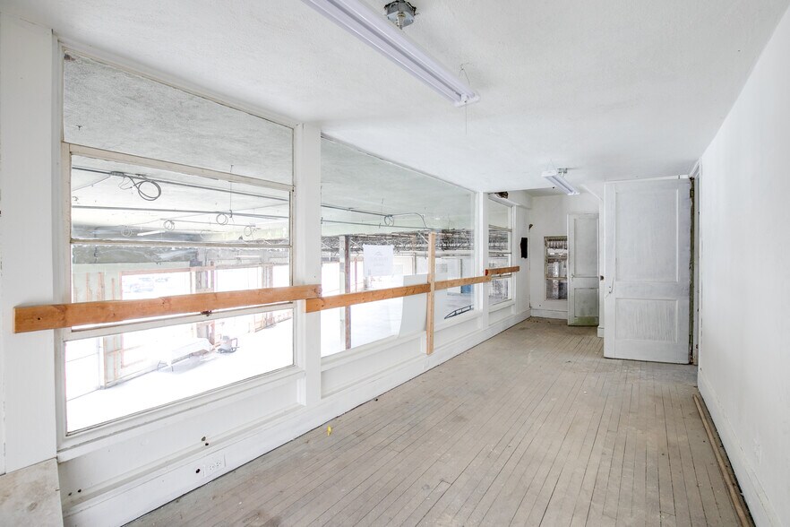 More Photos Of 207 Poythress Street, Hopewell Storefront Retail Office For Lease