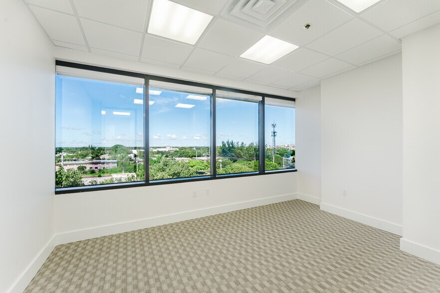 More Photos Of 40 SE 5th St, Boca Raton Office For Lease