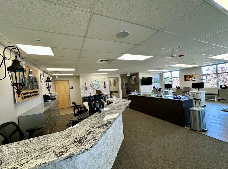 More Photos Of 16830 Northgate Dr, Parker Medical For Sale