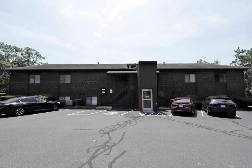 More Photos Of 1 Welby Rd, New Bedford Office For Sale