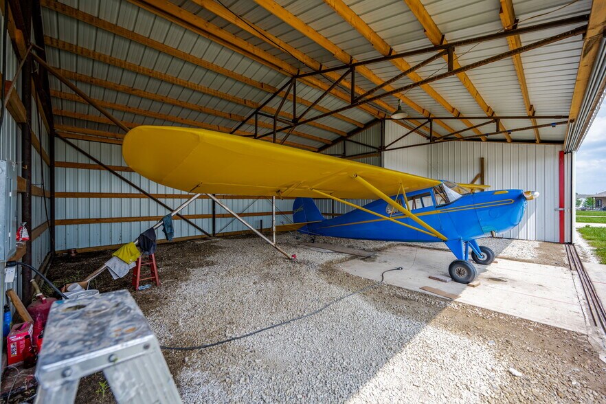 More Photos Of 7015 S 143rd St E, Derby Airplane Hangar For Sale